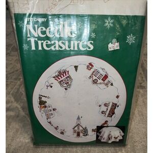 Vtg  "Christmas Village" Tapestry Stitch Kit by Needle Treasures 40" Round Circl